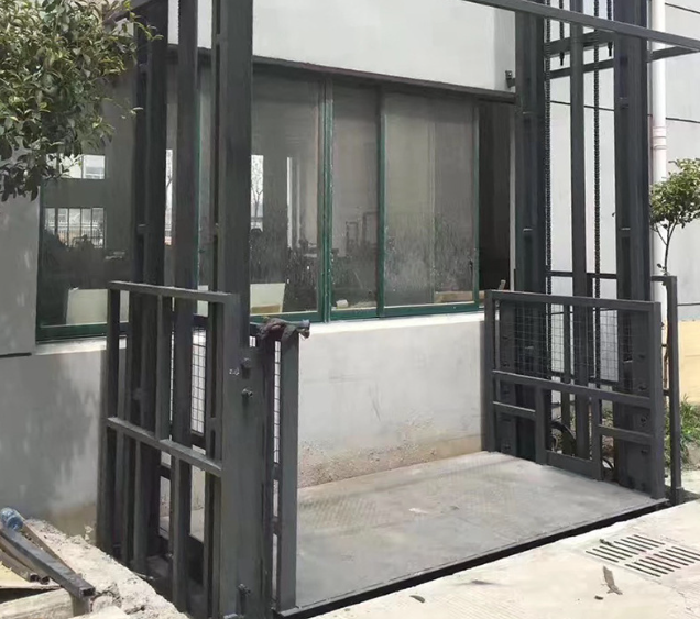 毕节导轨式施工升降机助力民生工程提速增效